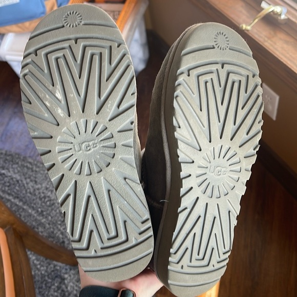 Ugg Classic Short II boots in grey , WORN TWICE - Picture 9 of 9